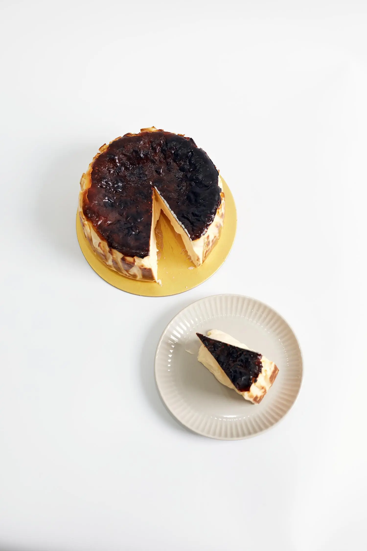 Original Burnt Cheesecake - Image 4